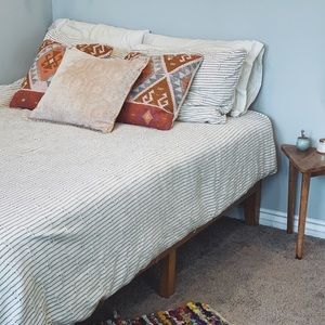 Urban Outfitters Duvet Cover Full / Queen